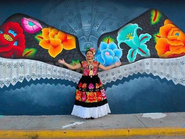 Memoria: Rostros y oficios visten paredes de Juchitán