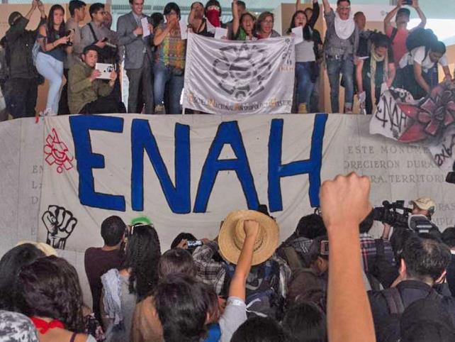 Estudiantes de la ENAH piden salida de Prieto