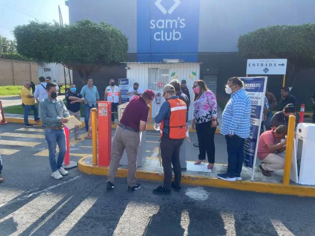 Clausuran cobro en estacionamiento de Sams Club Tapachula