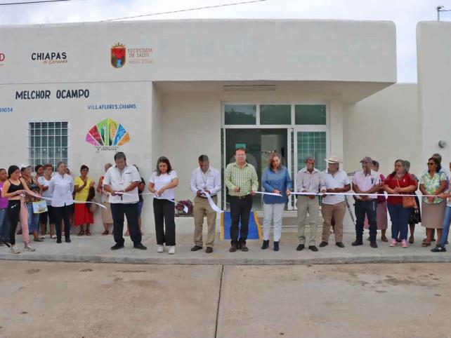 Entrega edil Casa de Salud en Melchor Ocampo