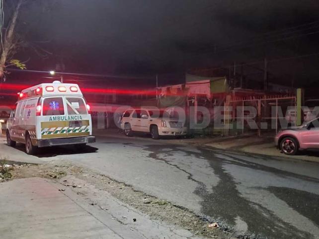 Se incendia tianguis en el barrio La Pileta; moviliza a autoridades